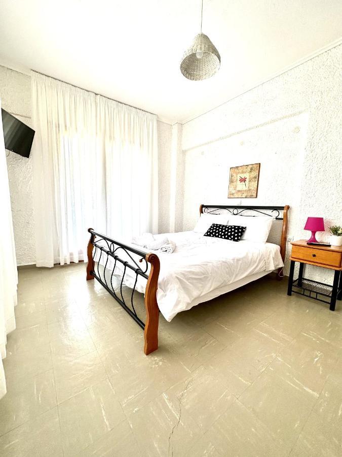 Katerina Apartments Neos Pirgos Room photo