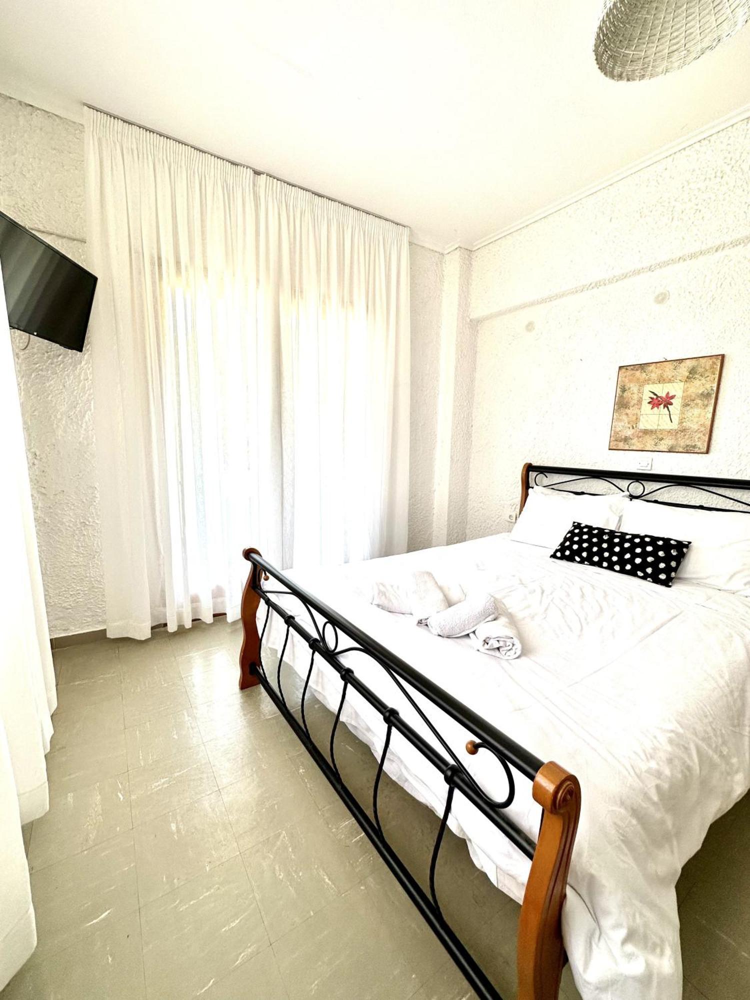 Katerina Apartments Neos Pirgos Room photo