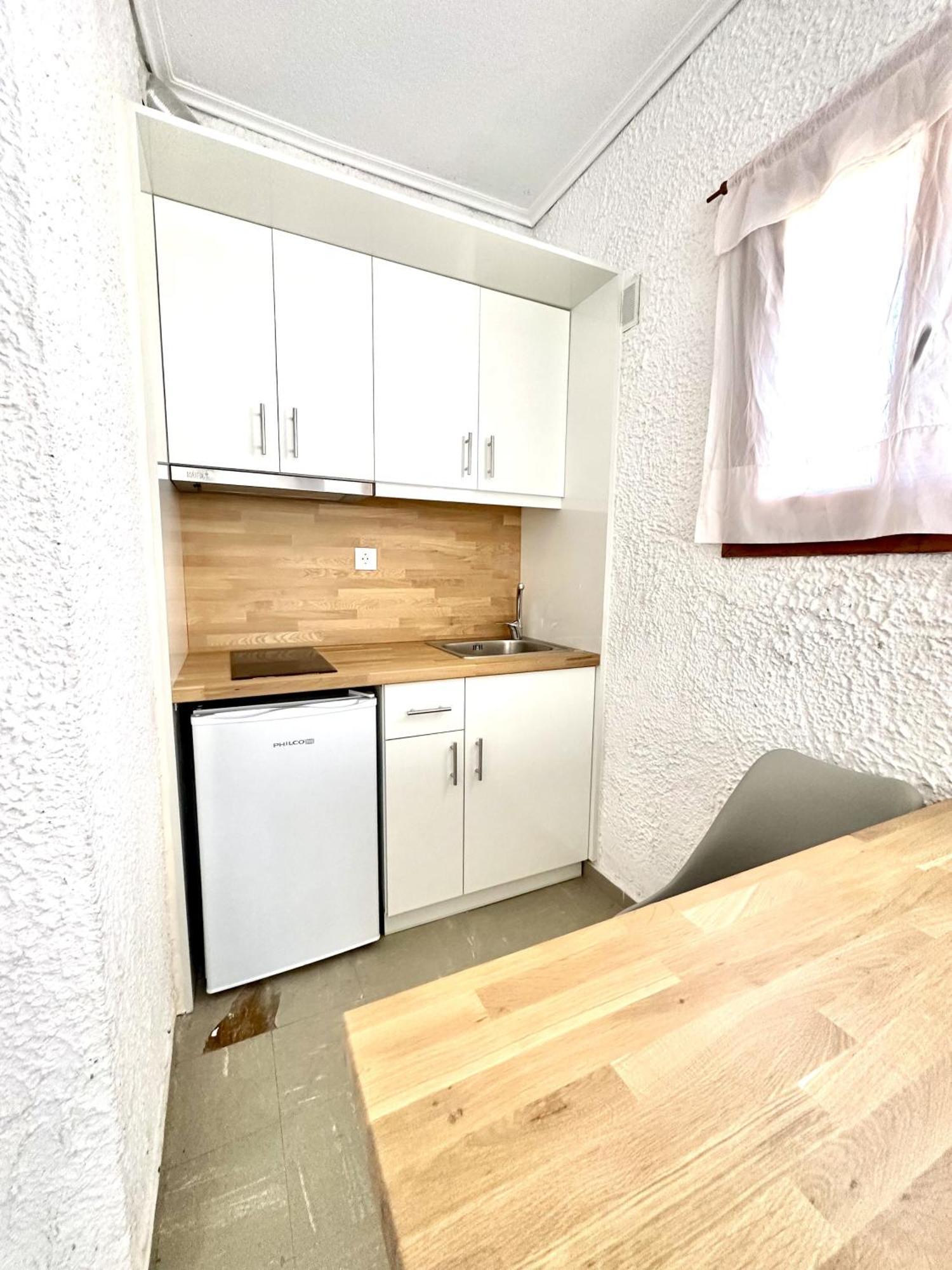 Katerina Apartments Neos Pirgos Room photo