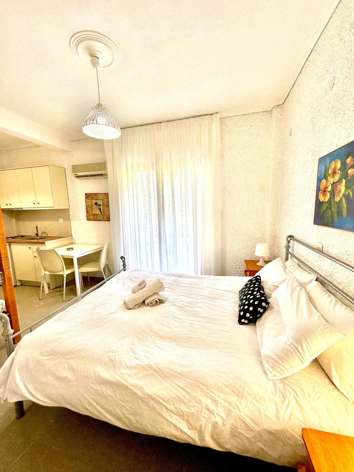Katerina Apartments Neos Pirgos Room photo
