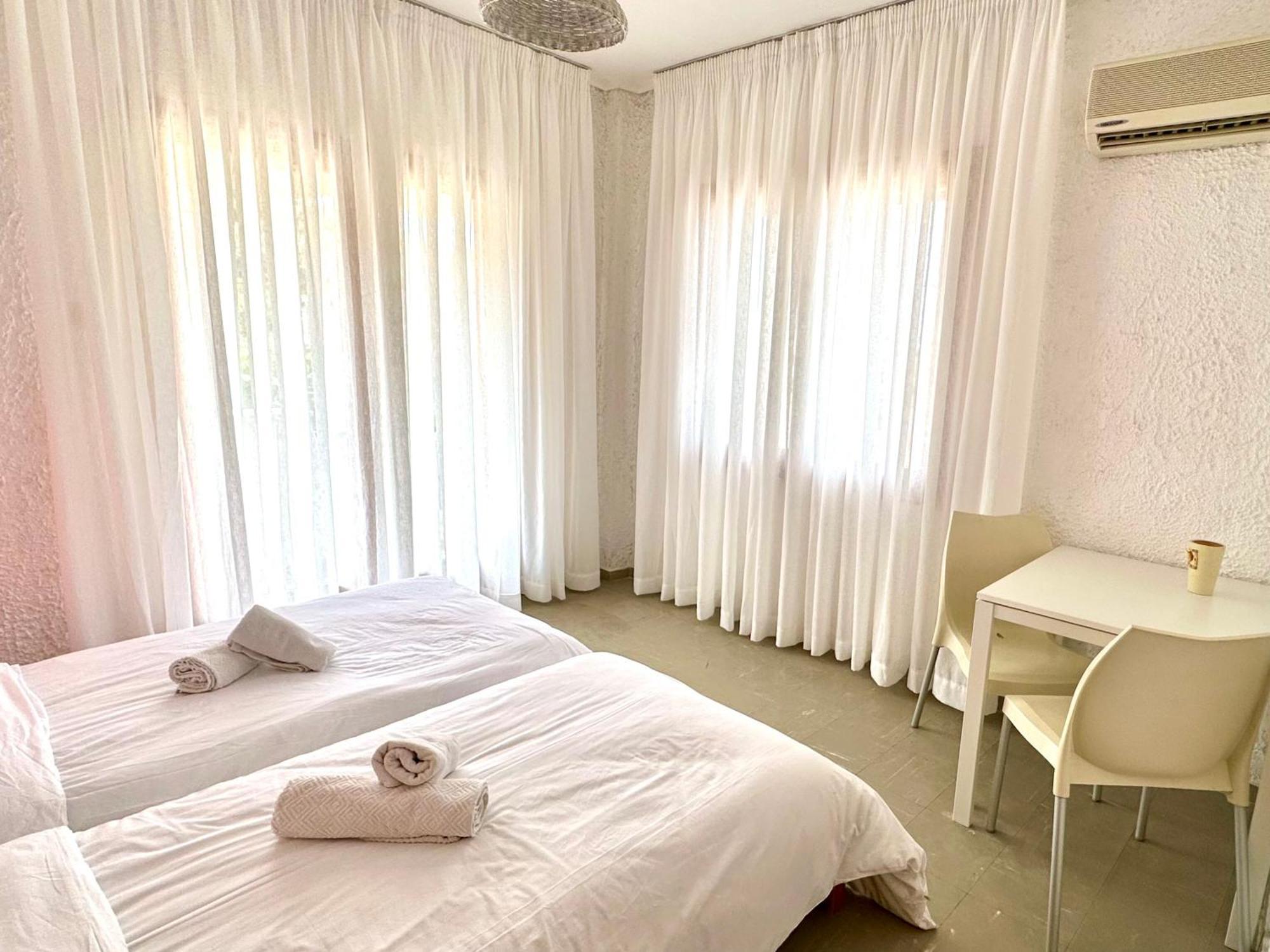 Katerina Apartments Neos Pirgos Room photo