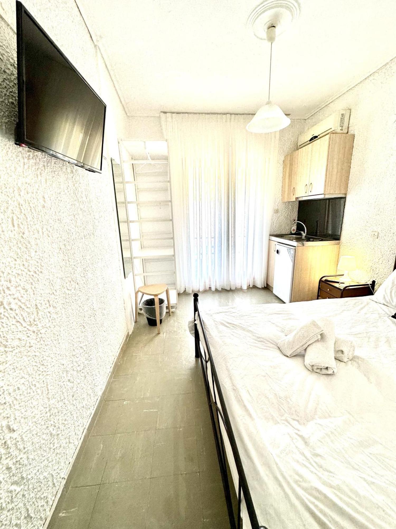Katerina Apartments Neos Pirgos Room photo