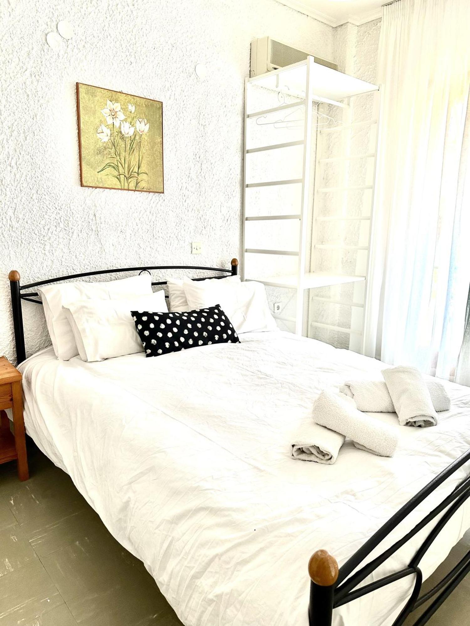 Katerina Apartments Neos Pirgos Room photo